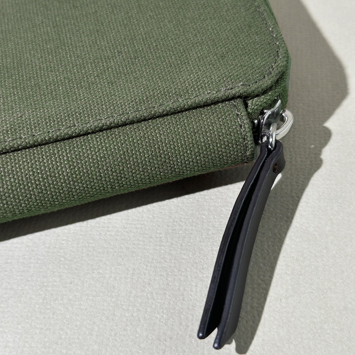 Endless Labs.10 - Companion Leather Adjustable Pen Pouch Canvas - 5 Pens - Jungle Green