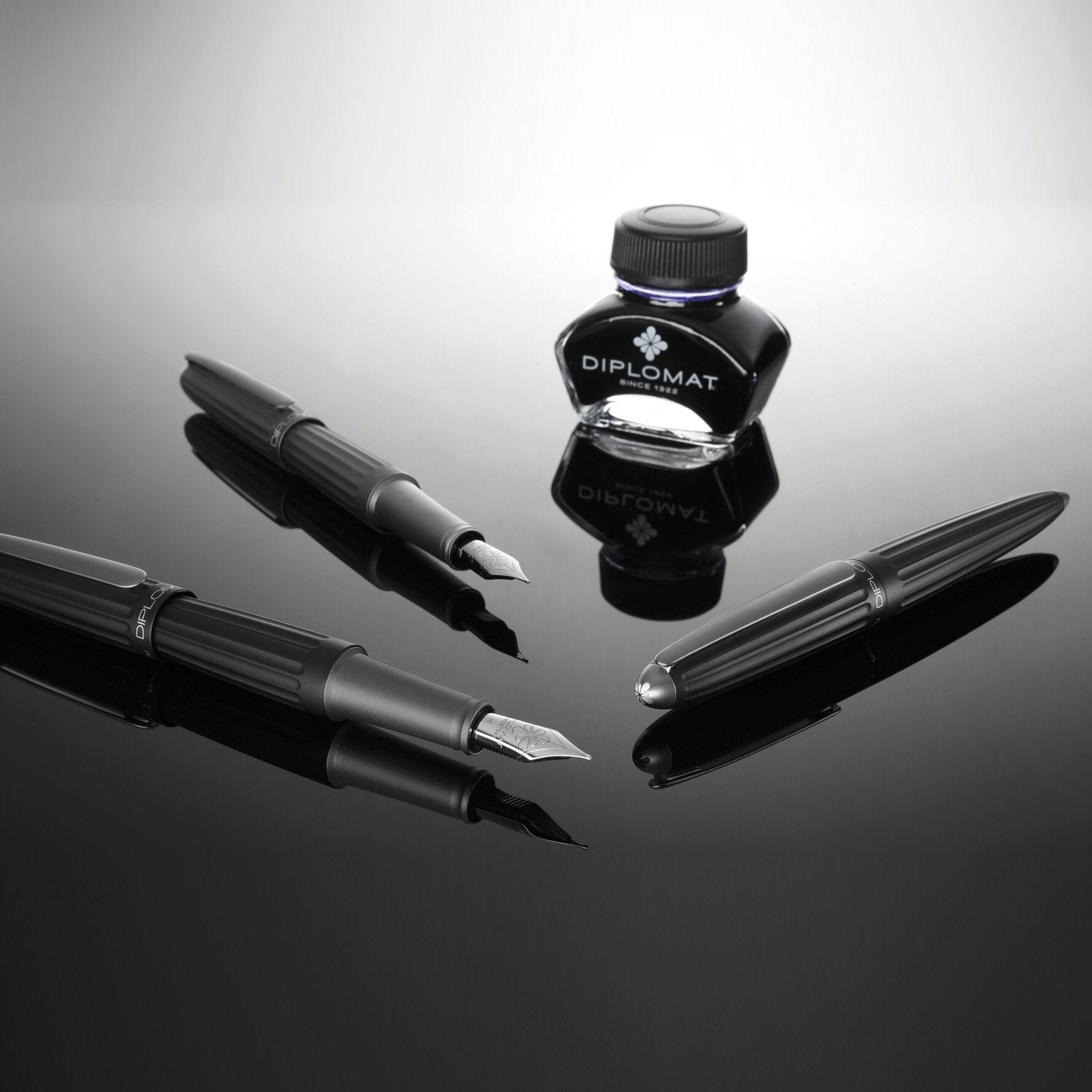 Diplomat Aero Black 14K Gold Fountain Pen is shaped like the airship named Zeppelin of the 1900's