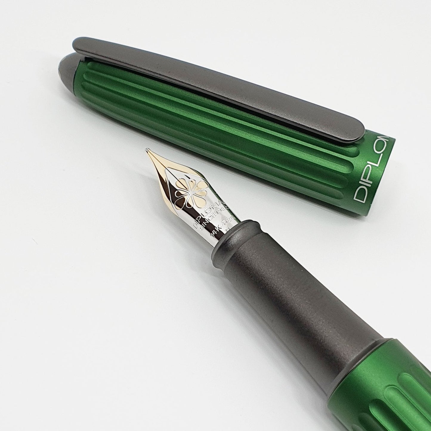 Diplomat Aero Green 14K Gold Fountain Pen is shaped like the airship named Zeppelin of the 1900's