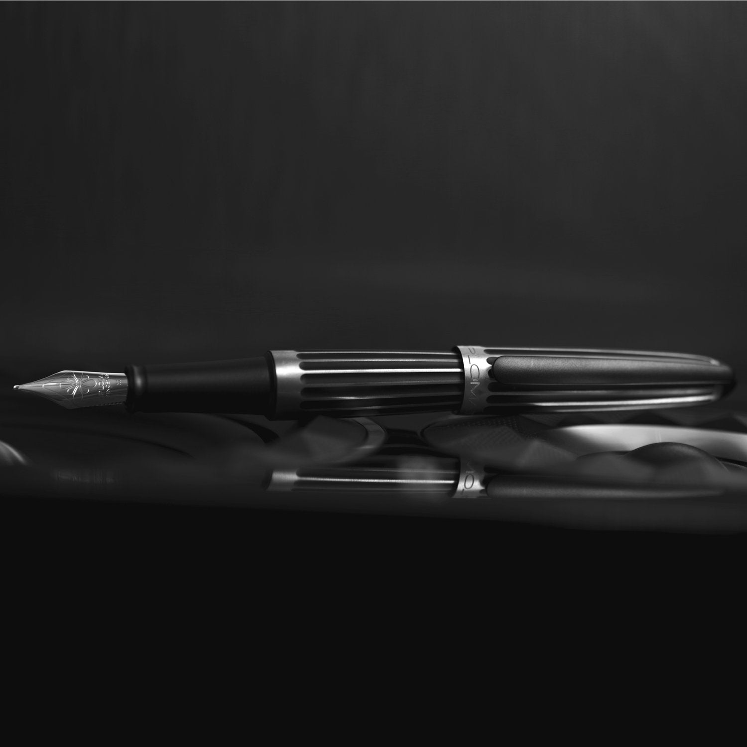 Diplomat Aero Stripes Black 14K Gold Fountain Pen is shaped like the airship named Zeppelin of the 1900's