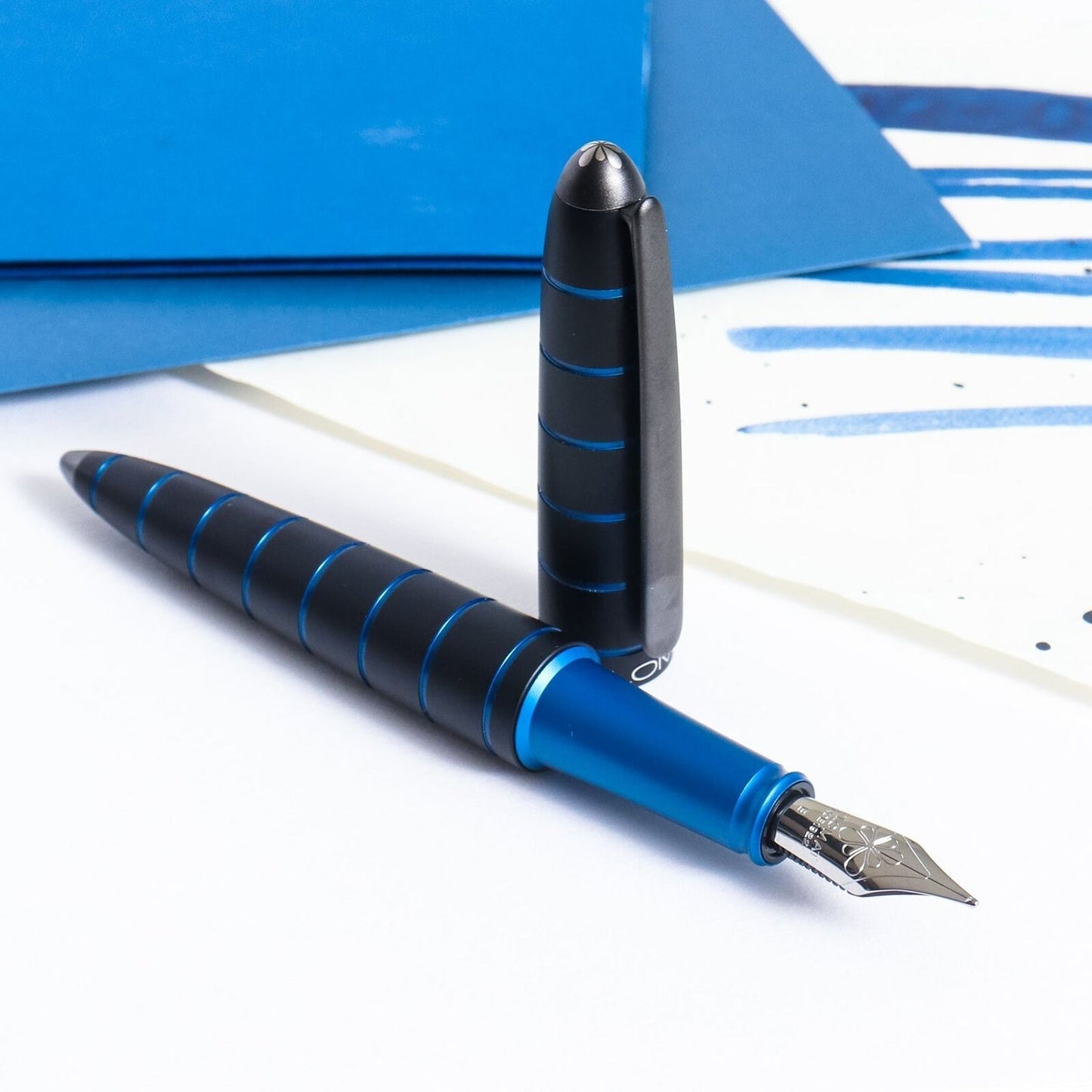 Diplomat Elox Black/Blue Fountain Pen