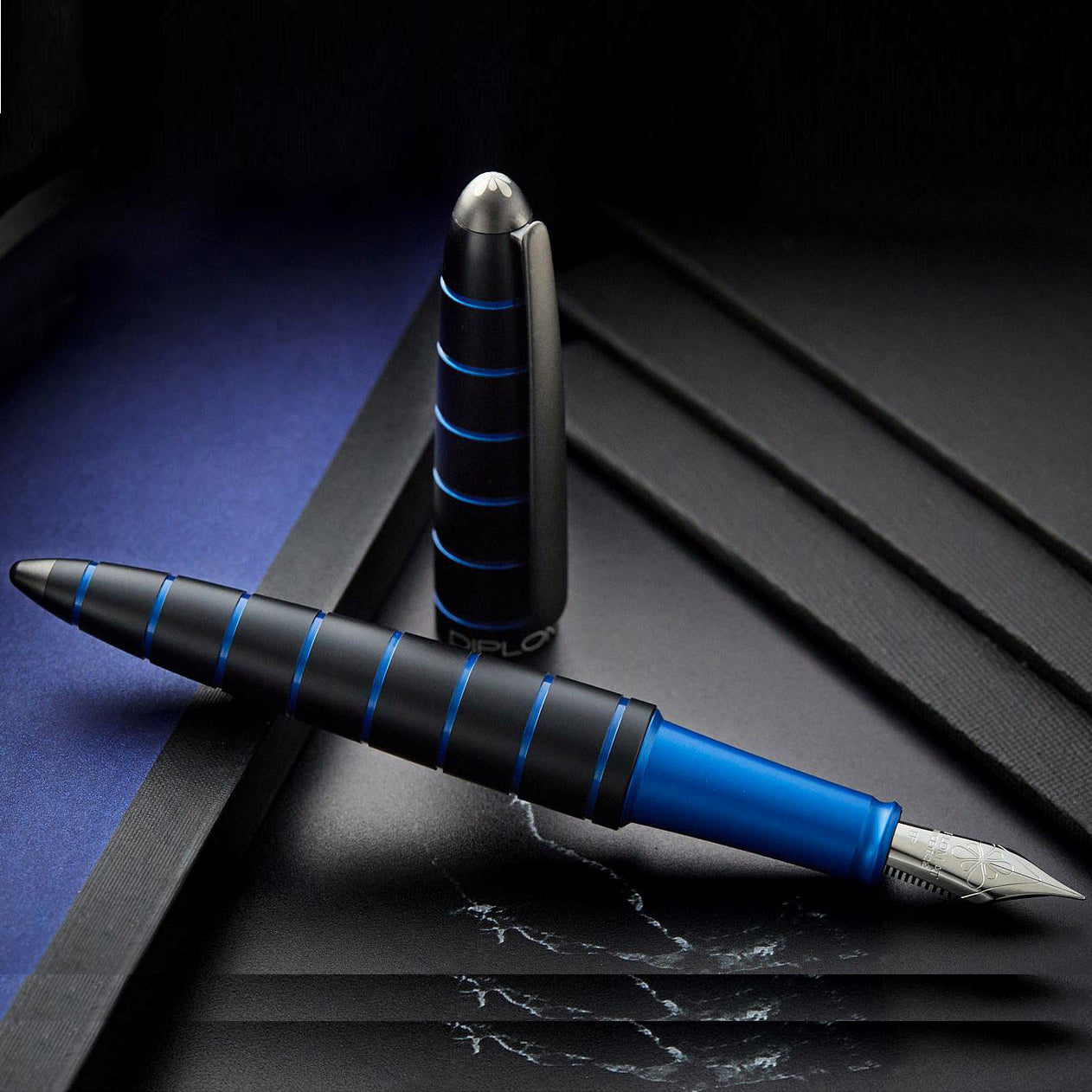 Diplomat Elox Black/Blue Fountain Pen