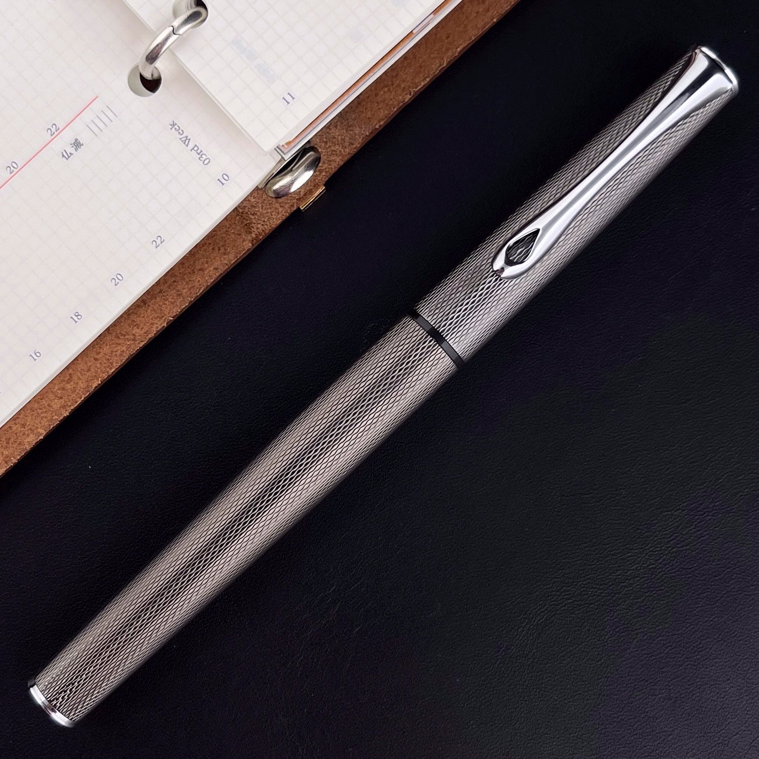 Diplomat Esteem Black Barley CT Fountain Pen