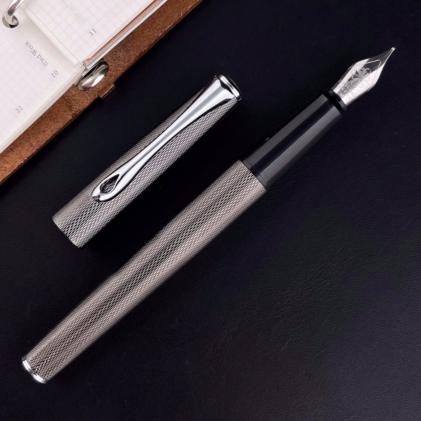 Diplomat Esteem Black Barley CT Fountain Pen