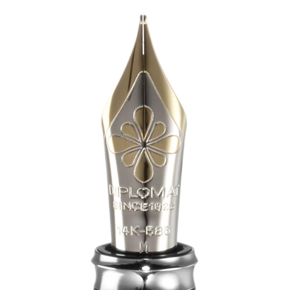 Diplomat Excellence A Plus Rome Black White 14K Gold Fountain Pen