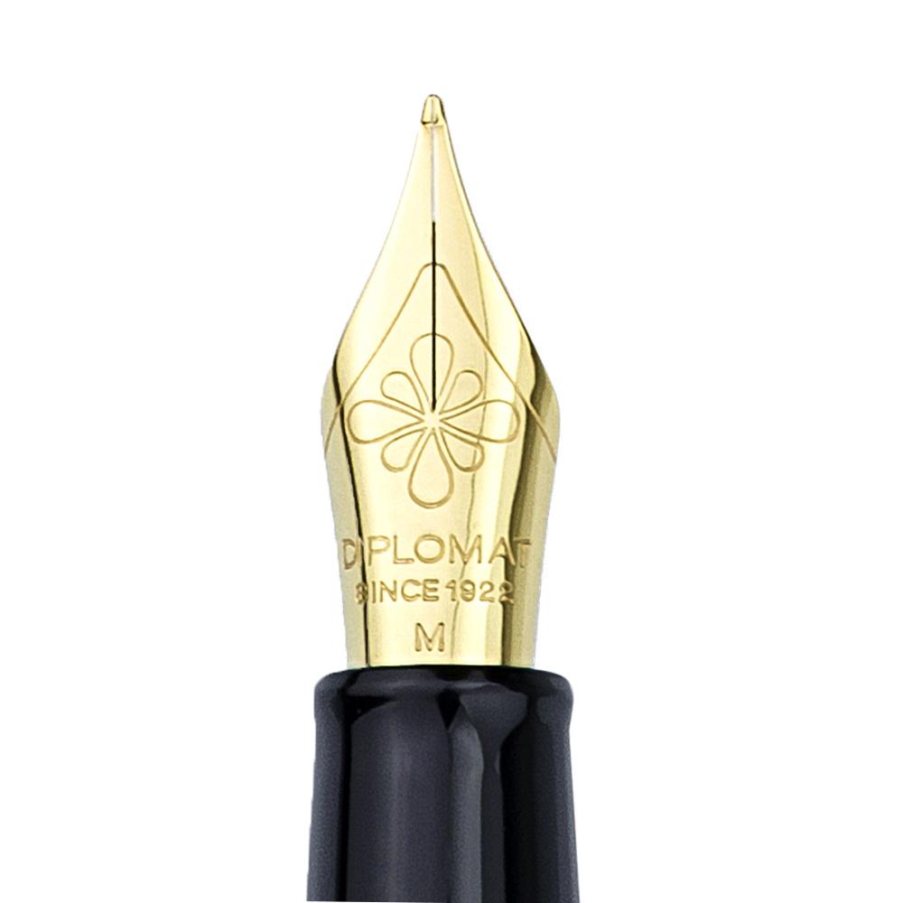 Diplomat Traveller Stainless Steel Gold Fountain Pen everyday use sleek and slim pen