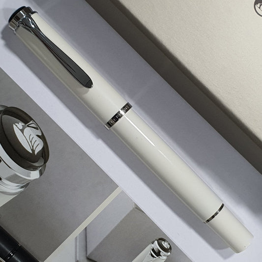 Pelikan Classic M205 White Fountain Pen