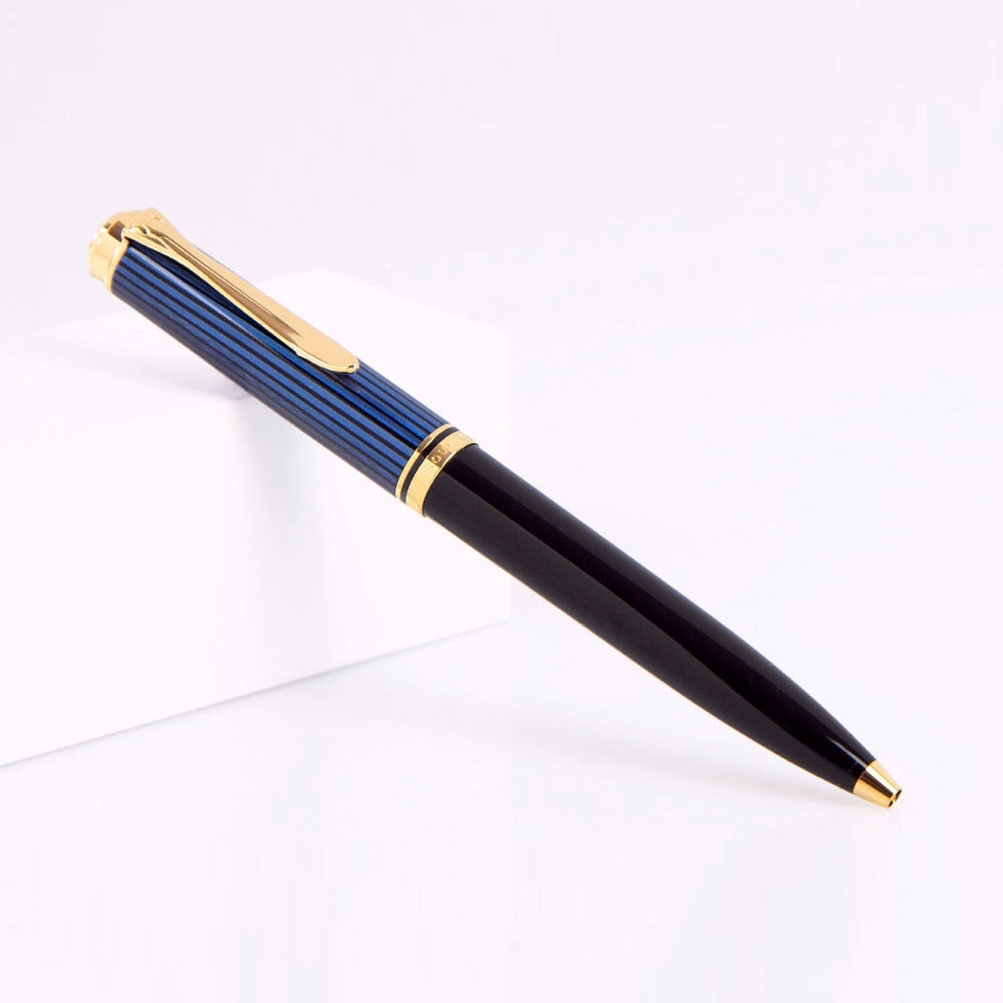 Pelikan Souveran K600 Black/Blue Ballpoint Pen 988378