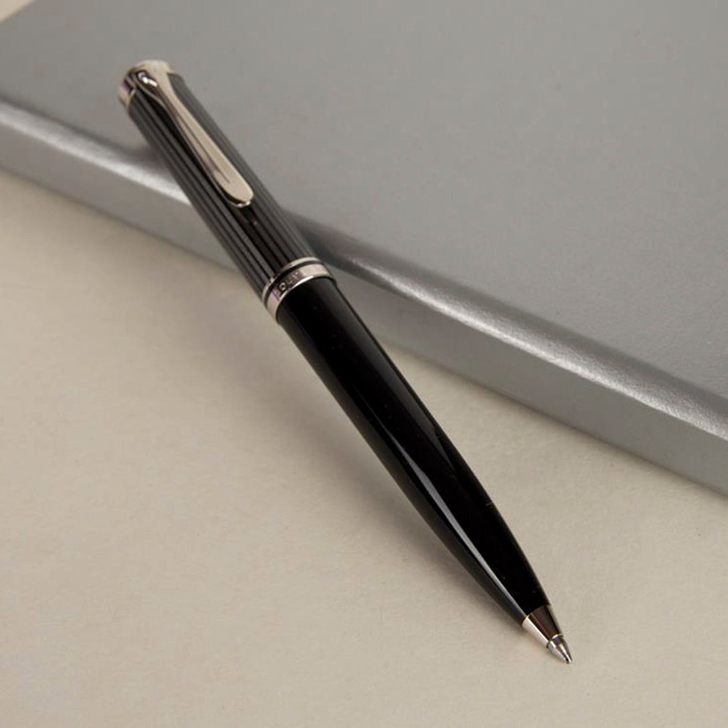 Pelikan Souveran K805 Stresemann Anthracite Ballpoint Pen 957514