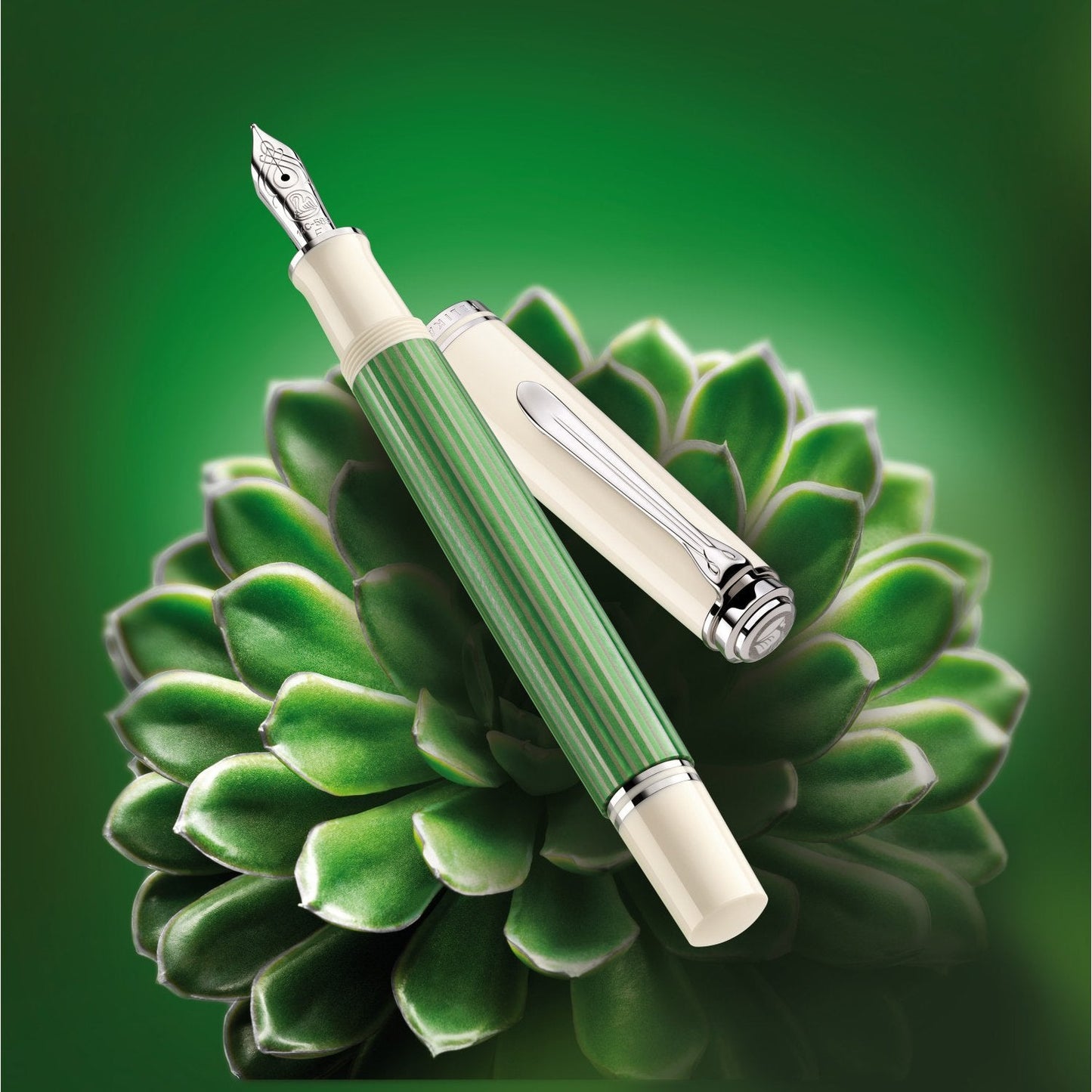 Pelikan Souveran M605 Green/White Fountain Pen (Special Edition)