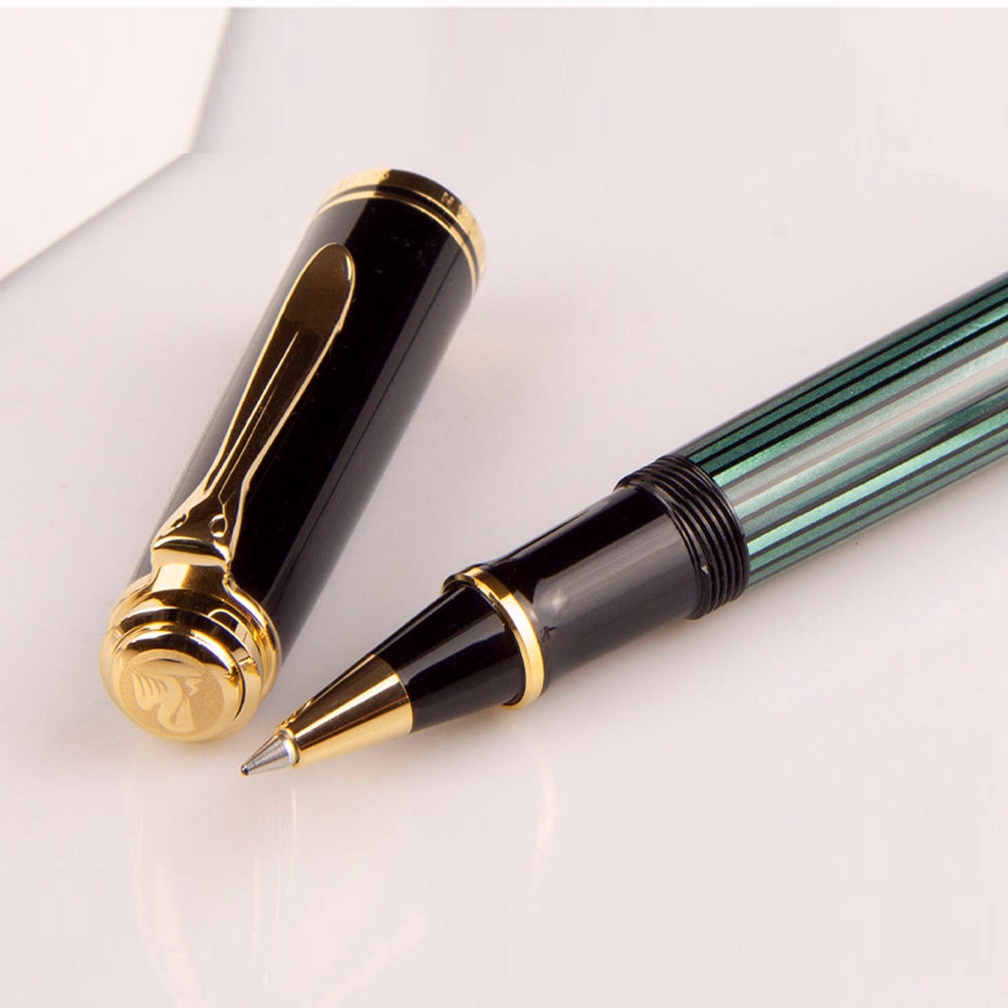 Pelikan Souveran R400 Black/Green Roller Ball Pen 987966