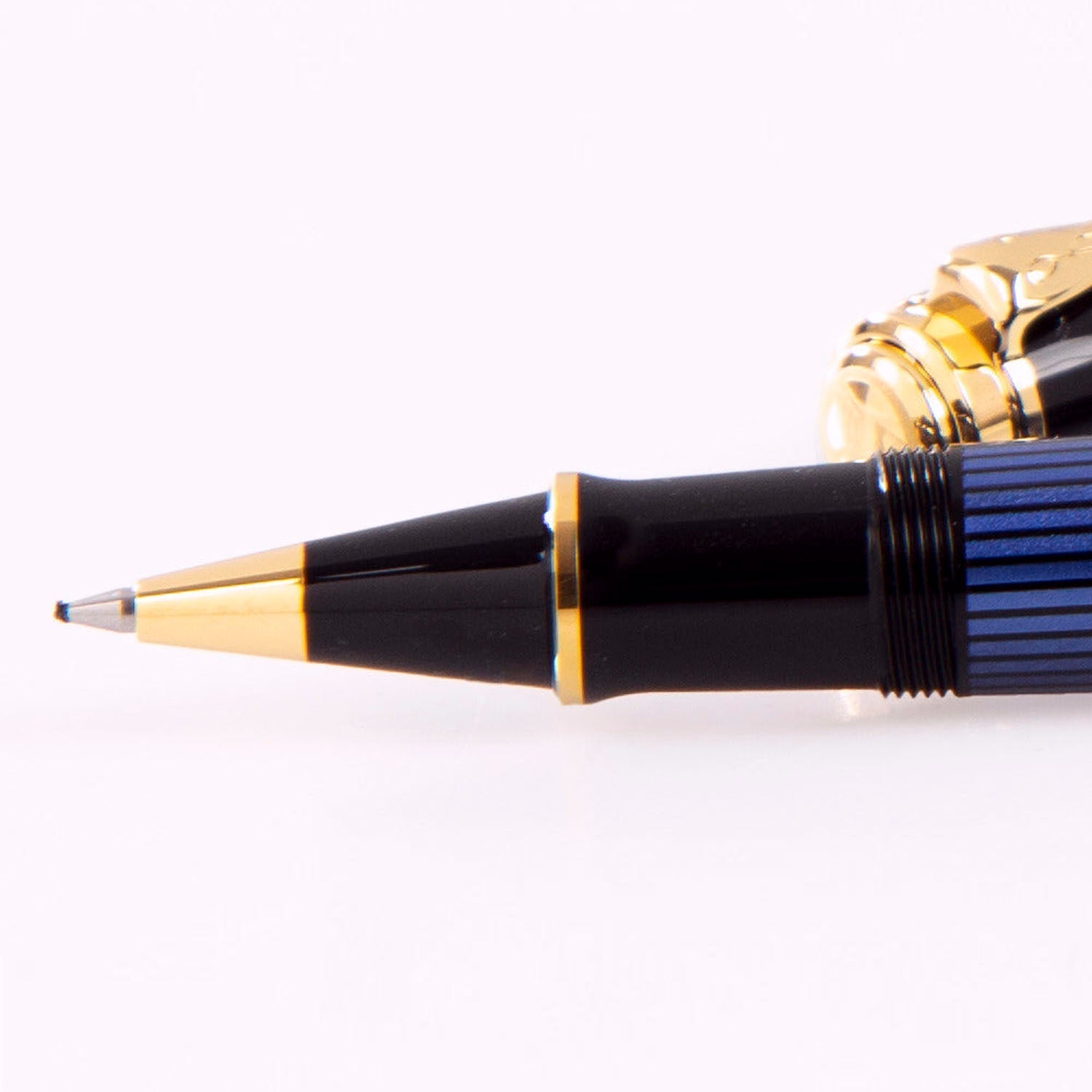 Pelikan Souveran R800 Black/Blue Roller Ball Pen 988006